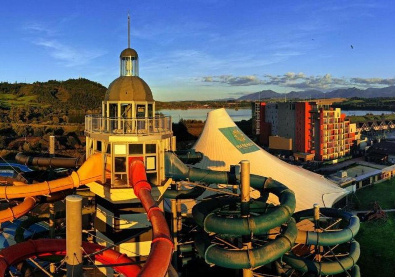 Hotel Akvamarin เบเชนยอวา ภายนอก รูปภาพ
